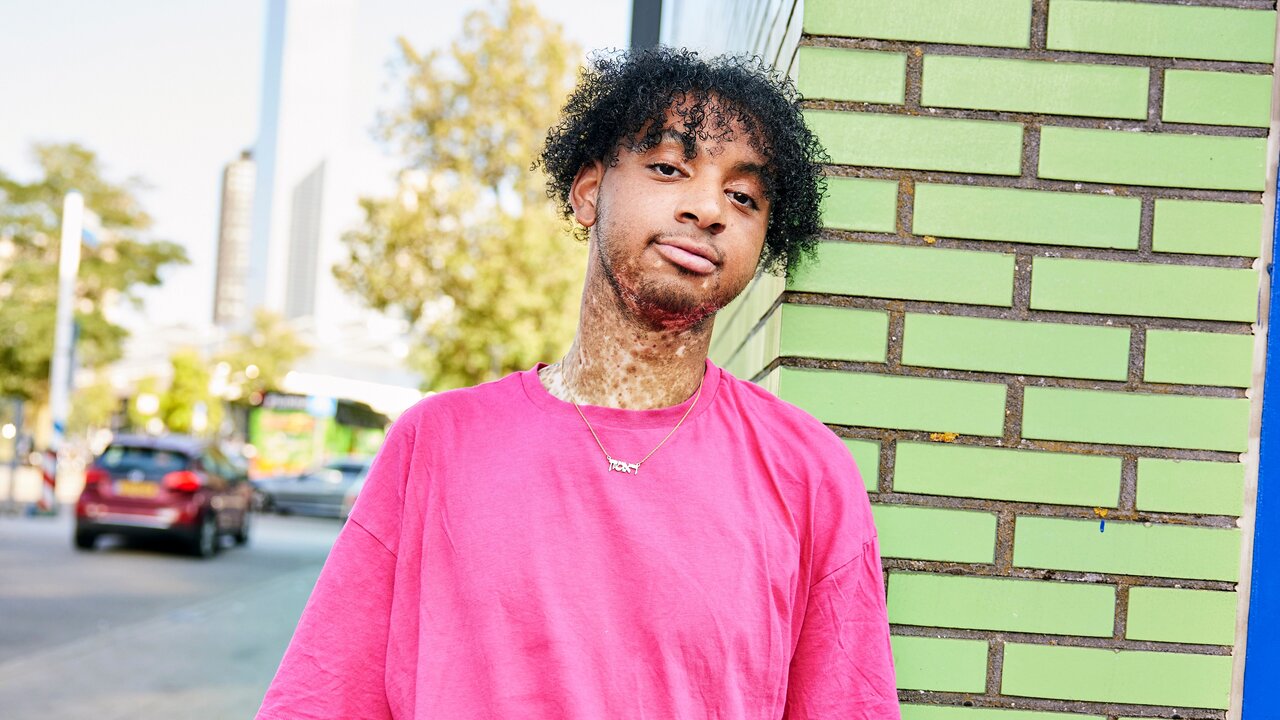 Een portretfoto van Rashawn (20) uit Rotterdam