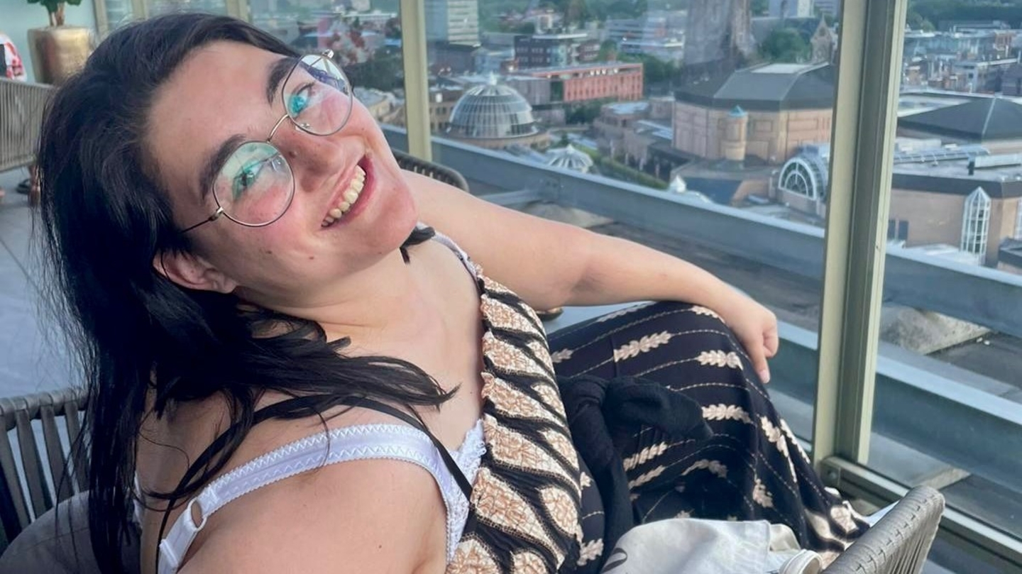 Een portretfoto van Priscilla (24) uit Uitgeest
